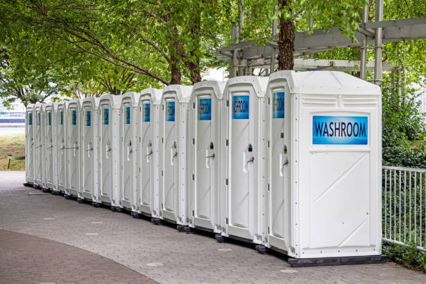 Best Portable restroom trailer rental  in Thorndale, TX